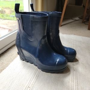 Sorel Womens blue Joan Chelsea Pull On Wedge Heeled Rain Boots Size 6